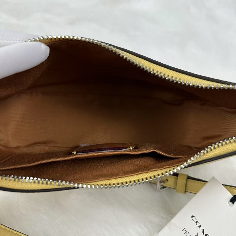 Coach X Peanuts Teri Shoulder Bag With Charlie Brown In Leather/Hay CBJ83 NWT - Picture 8 of 9